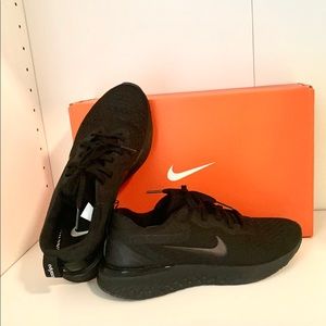 Woman NIKE ODYSSEY REACT